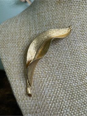 Marcel Boucher Vintage Gold Plated Leaf Brooch